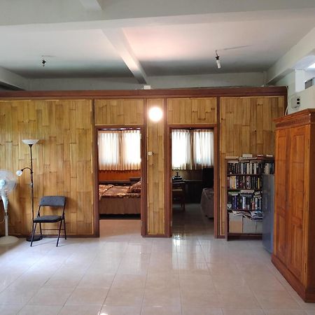 Pondok Diana Yuki Jasri Cameră foto